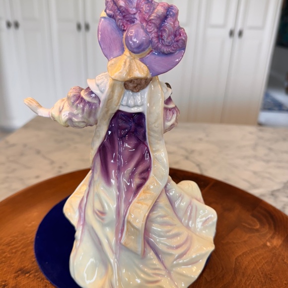 Lady Doulton Lily Royal Doulton Figurine HN3626. 1995 Limited Edition. - Picture 6 of 10